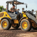 What Are The Benefits Of Hiring A Landscaping Contractor In Pembroke Pines, FL Who Utilizes State-Of-The-Art Tree Service Equipment?